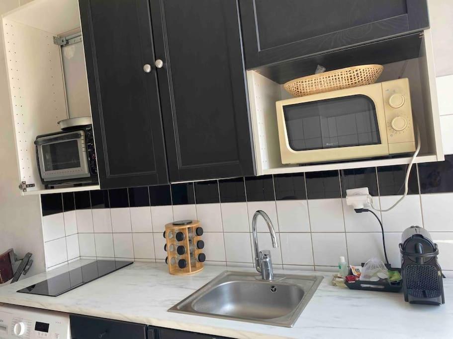 Ferienwohnung T2 La Joliette Sur Notre Dame Marseilles Exterior foto
